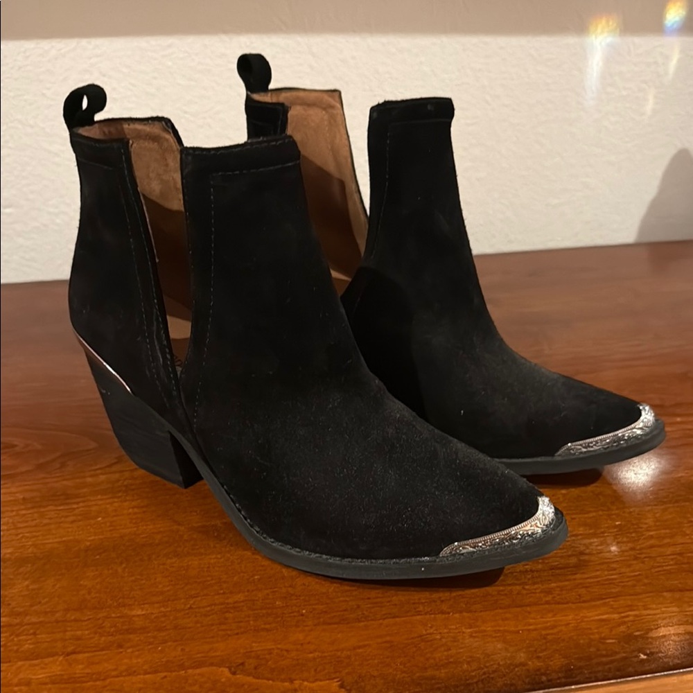 Jeffrey Campbell Cromwell Suede Ankle Bootie. Size 8.5 (Worn once!)